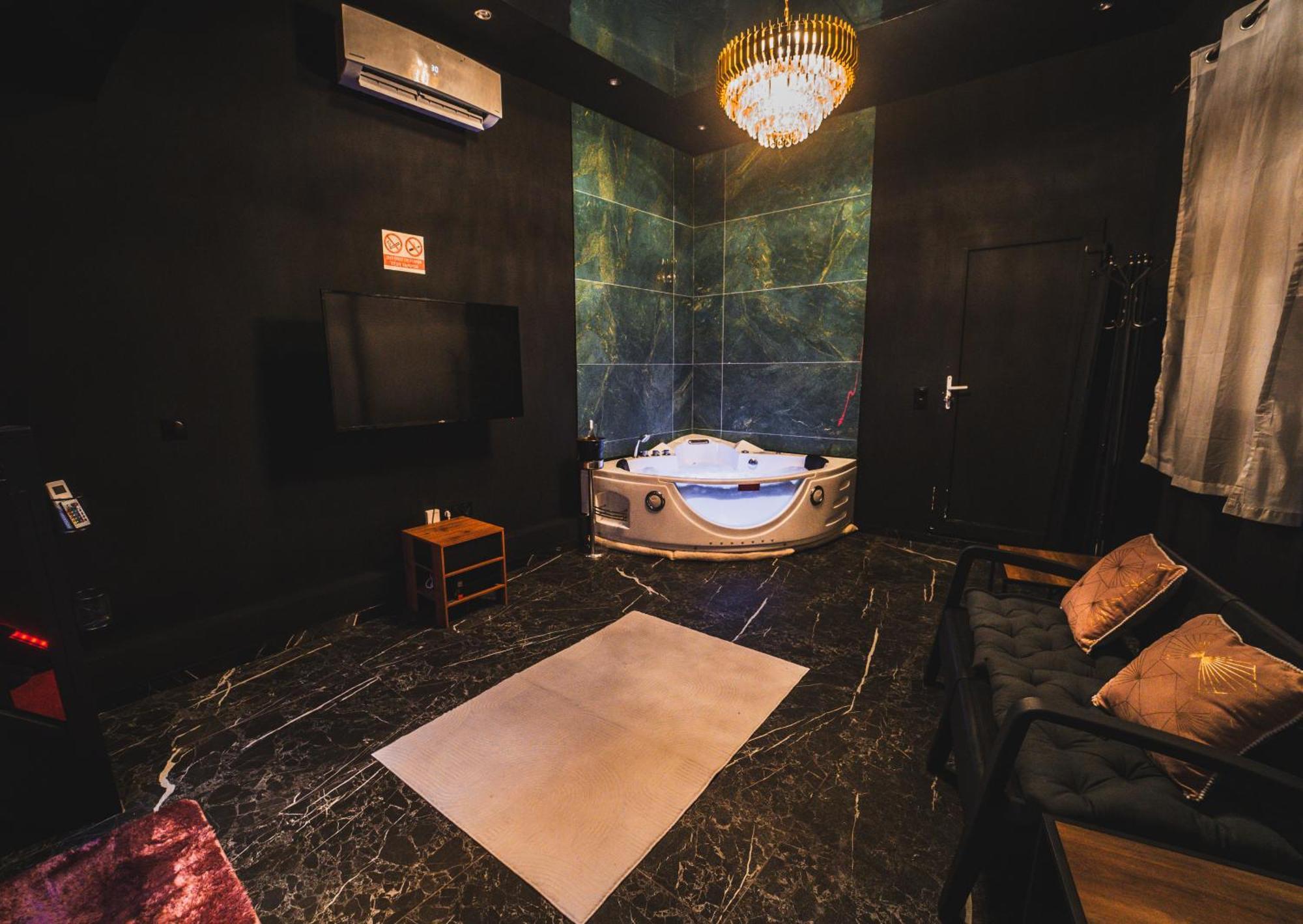 Amour D'Une Nuit, Loveroom Sarcelles Exterior photo